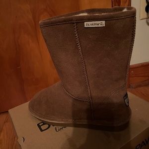 Womens Bearpaw Eva Short Boots